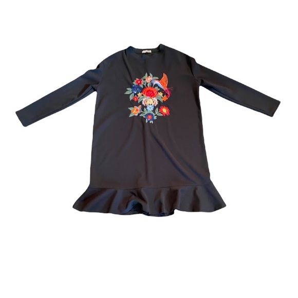 65Zara bohemian black embroidered midi dress with ruffles at the bo… - Picture 2 of 6